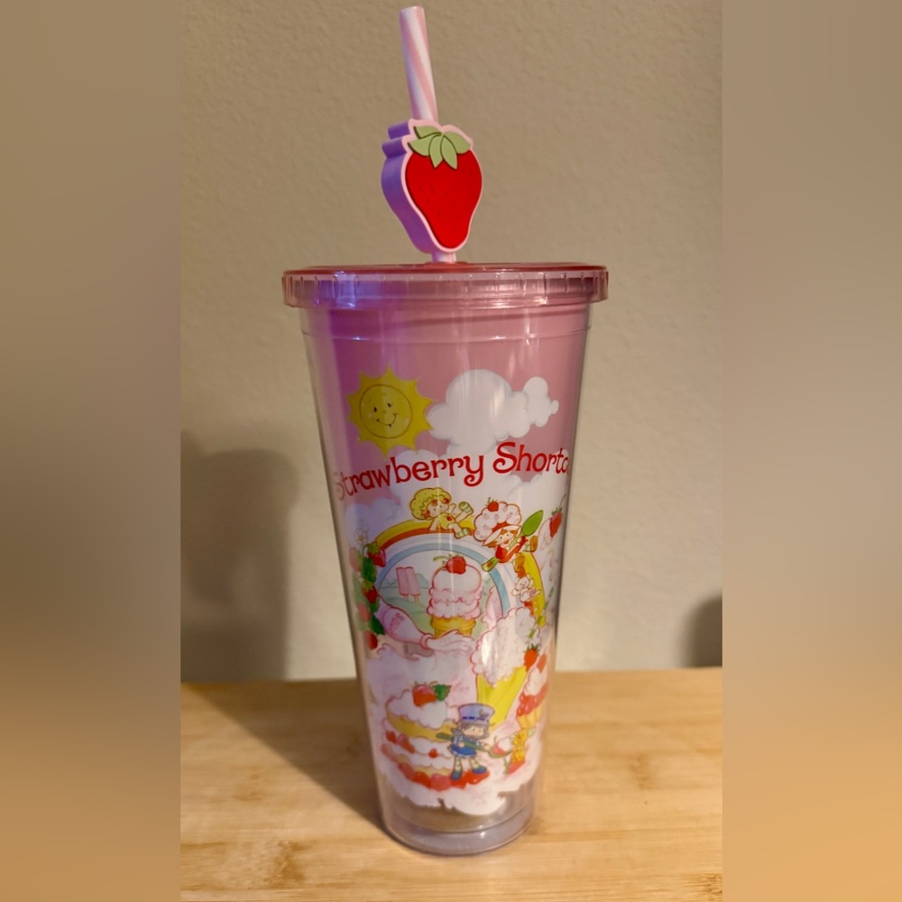 NEW Strawberry Shortcake Sweet Dreams Tumbler, Pink/White Striped Straw